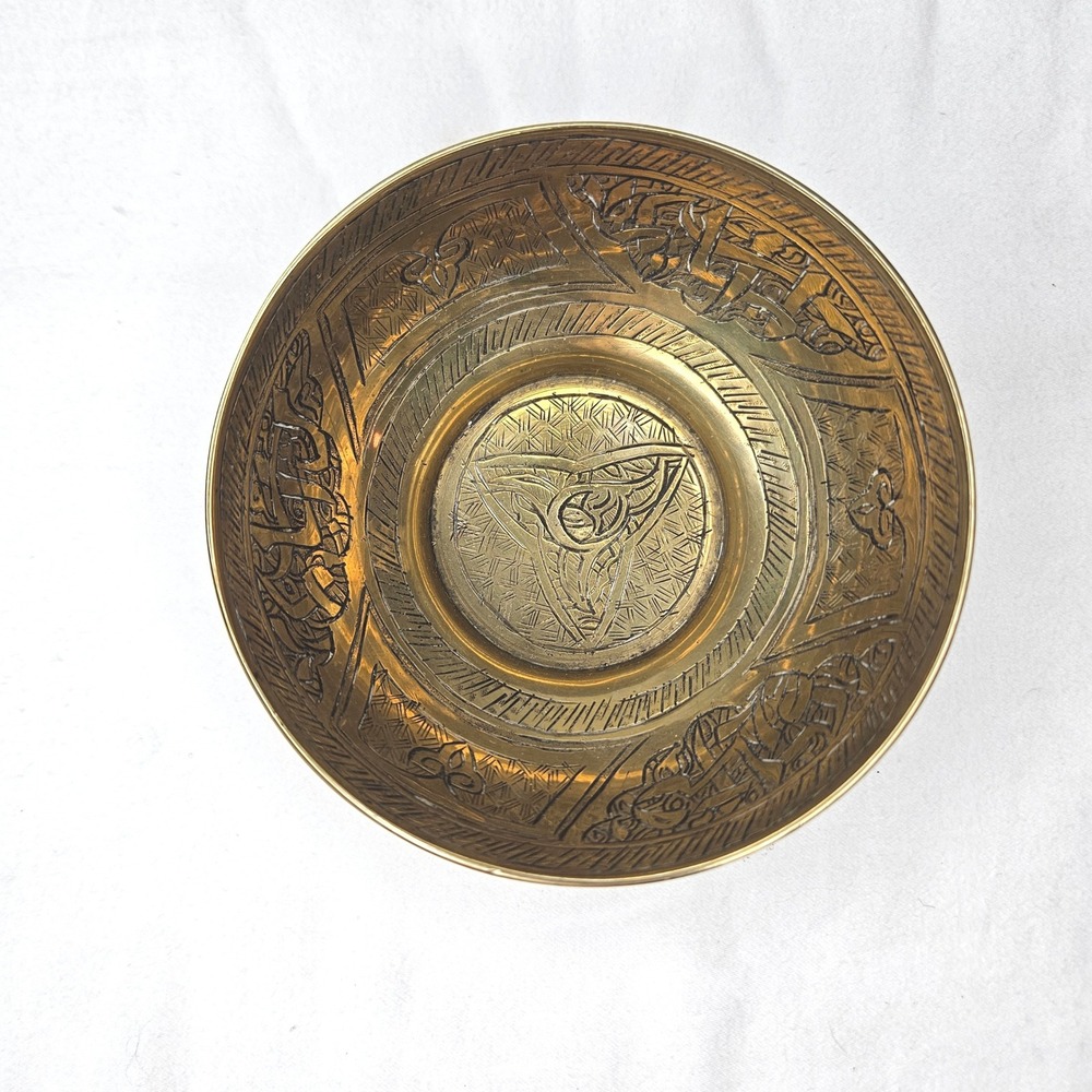 Vtg Etched Brass Celtic Trinity Knot Decorative Bowl 4" Gold Triquetra‎ Catchall
